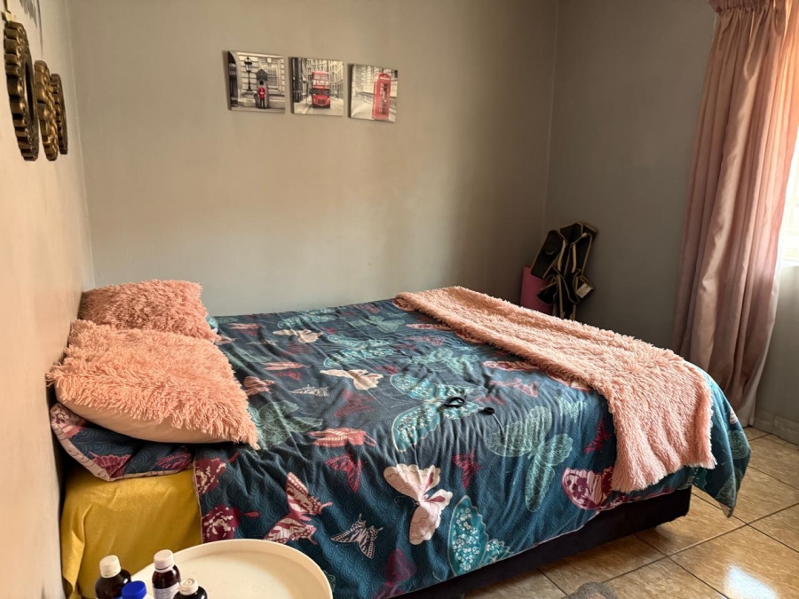 2 Bedroom Property for Sale in Rustenburg Central North West